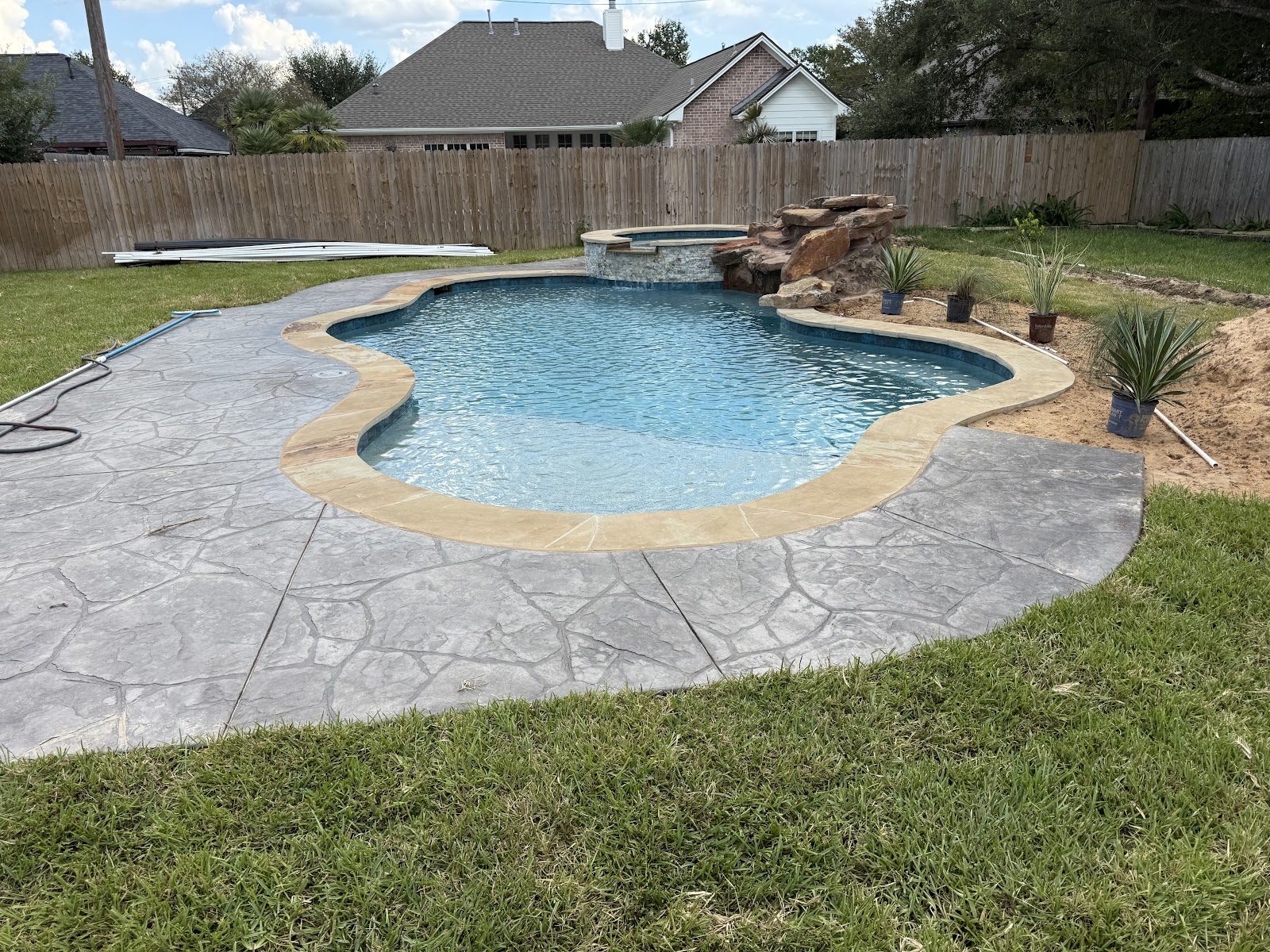 Luxury Backyard Oasis with Integrated Spa